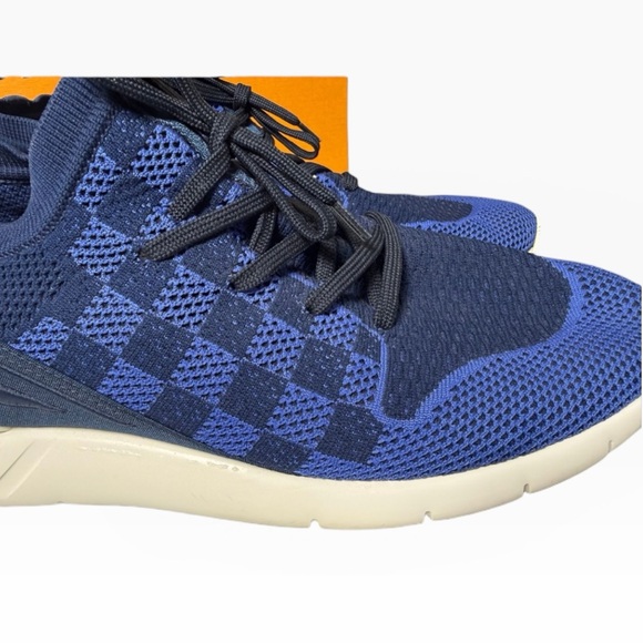 Louis Vuitton blue Damier Fastline Sneakers - Picture 2 of 6